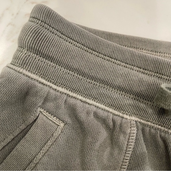 NWOT! Old Navy Women’s Dark Green Joggers - Picture 8 of 11